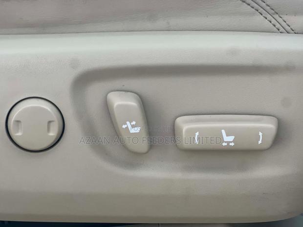 Toyota Land Cruiser Prado 2.8 2019 White