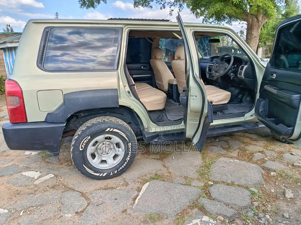 Nissan Patrol 3.0 TD GL 2006 Gold