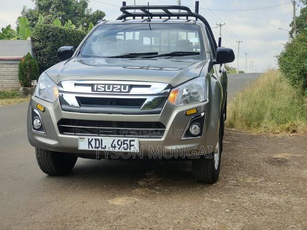 Toyota Hilux 2022 Black