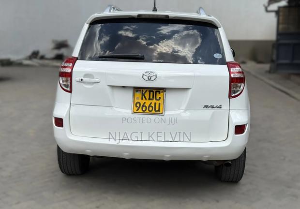 Toyota RAV4 2014 White
