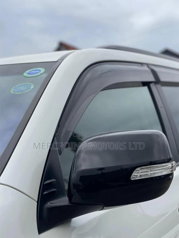 Toyota Land Cruiser Prado 2021 Off white