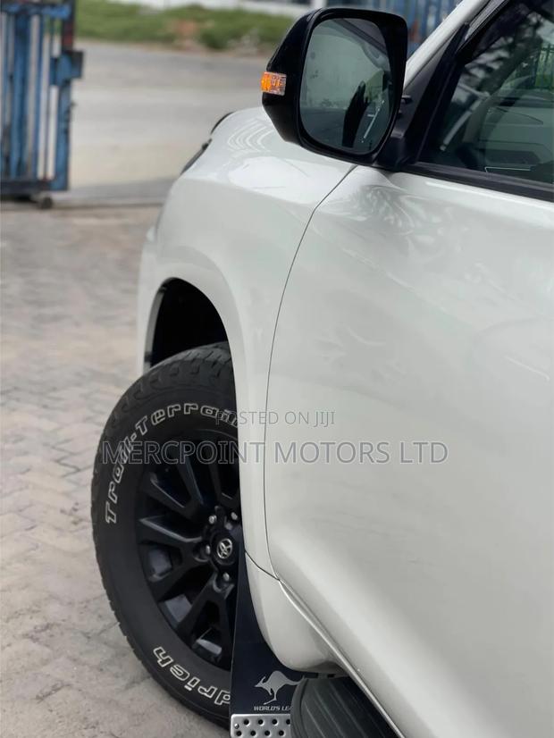Toyota Land Cruiser Prado 2021 Off white