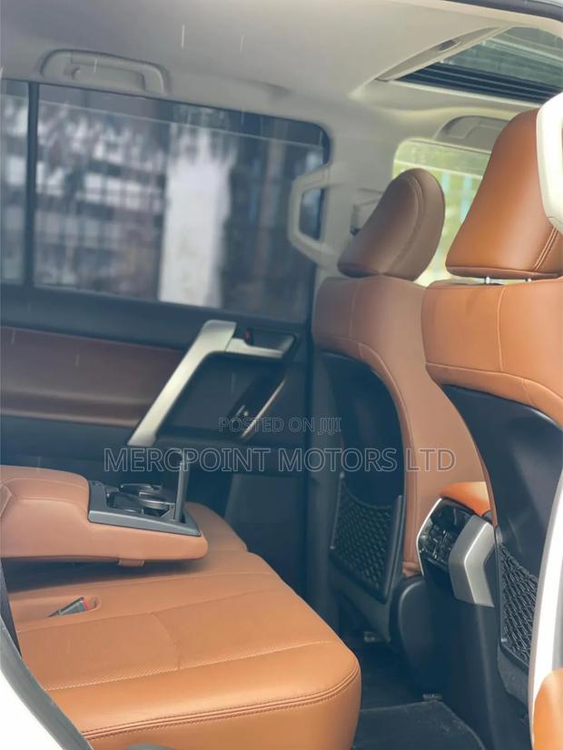 Toyota Land Cruiser Prado 2021 Off white