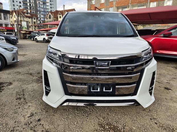 Toyota Noah 1.8 FWD Hybrid (7 seater) 2019 Pearl