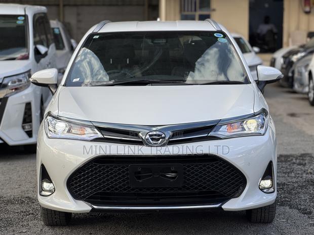 Toyota Corolla Fielder 1.5 Petrol AWD 2019 Pearl