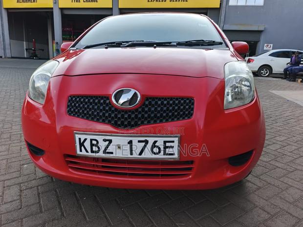Toyota Vitz 1.3 FWD 5dr 2008 Red