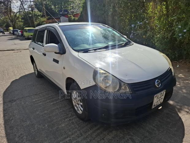 Nissan Advan 2013 White
