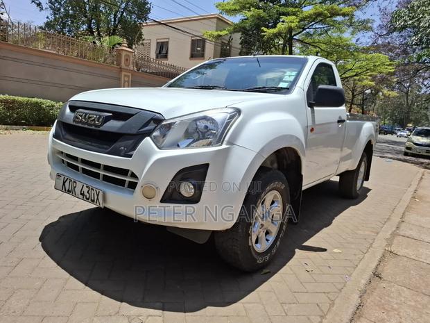 Isuzu D-MAX 2024 White