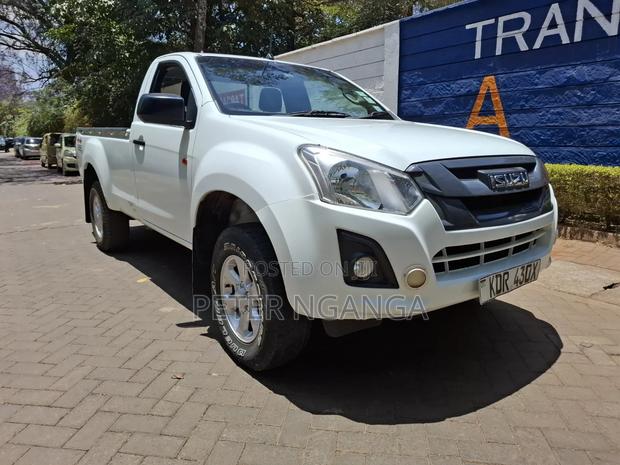 Isuzu D-MAX 2024 White