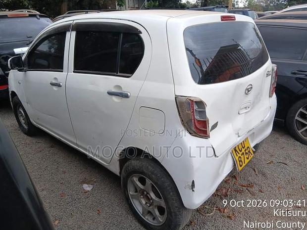 Daihatsu Mira 2012 White