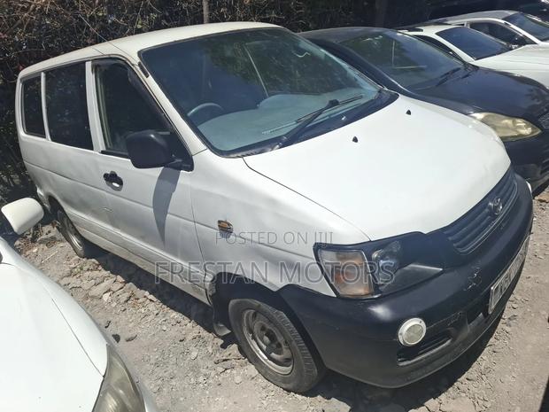 Toyota TownAce 2002 White