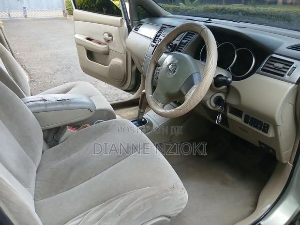 Nissan Tiida 2006 Gold