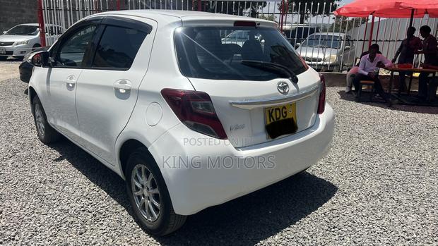 Toyota Vitz 1.3 AWD 5dr 2015 White