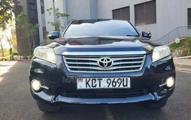 Toyota Vanguard 2012