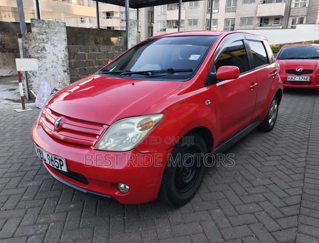 Toyota IST 2004 Red
