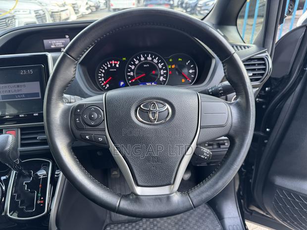 Toyota Voxy ZS Kirameki II 2WD 7-Seater 2019 Black