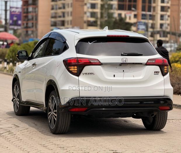 Honda Vezel 1.5 2WD 2019 White
