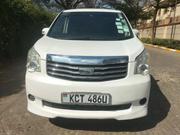 Toyota Noah 2011 White for sale