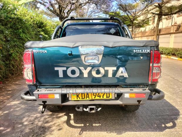 Toyota Hilux 2014 Green