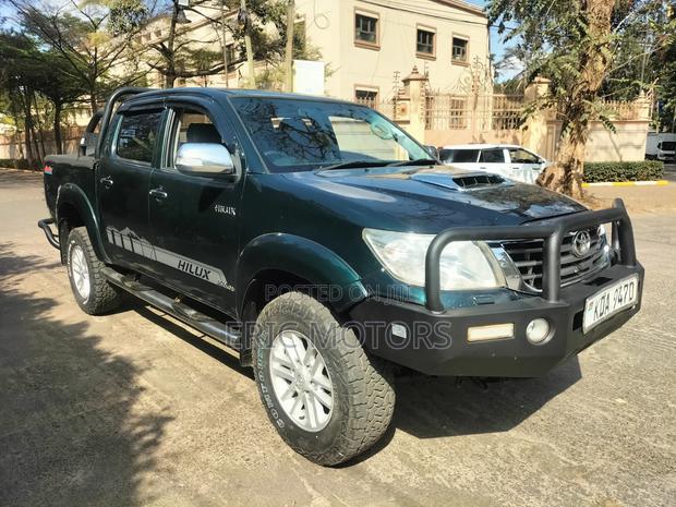 Toyota Hilux 2014 Green