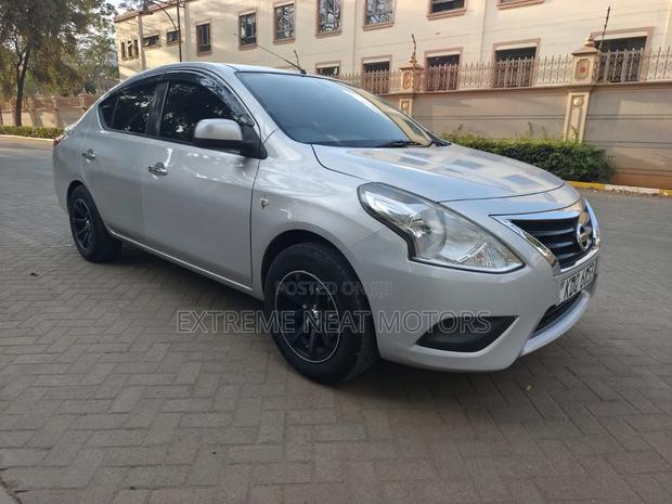 Nissan Latio 1.2 2017 Silver