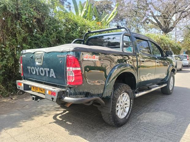 Toyota Hilux 2014 Green