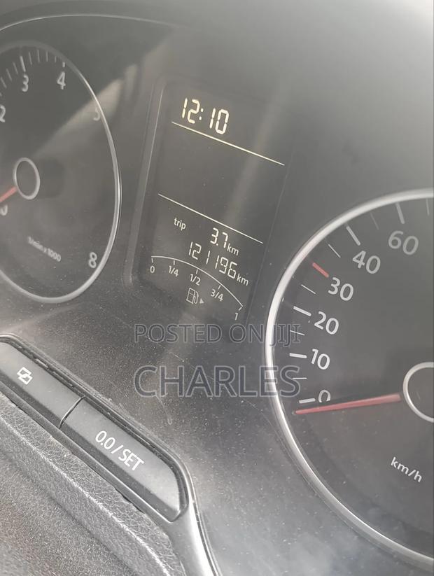 Volkswagen Polo 2013 Silver