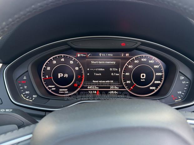 Audi Q5 45 Premium AWD quattro 2020 White