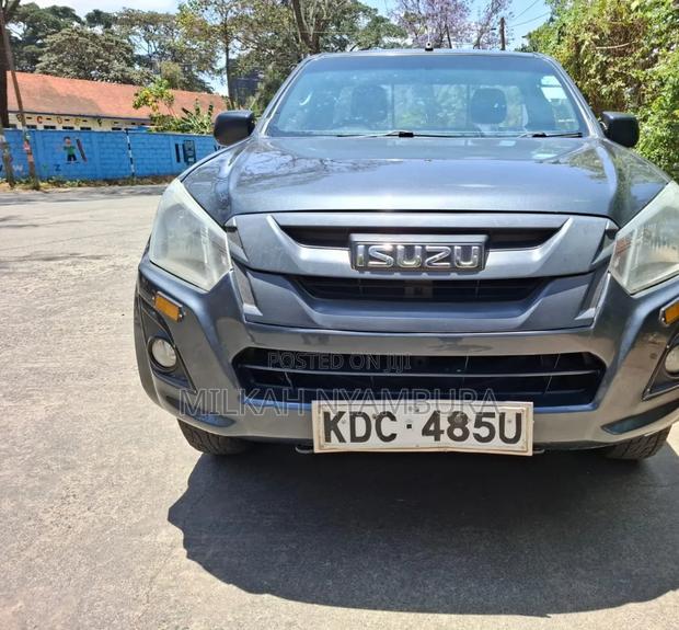 Isuzu D-MAX 2021 Gray