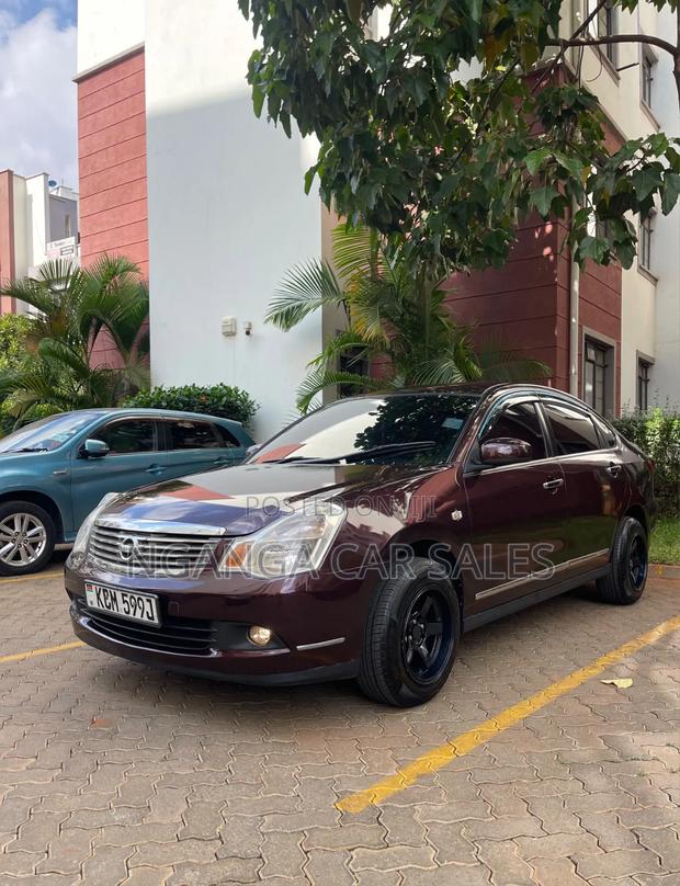 Nissan Bluebird 2010 Burgundy