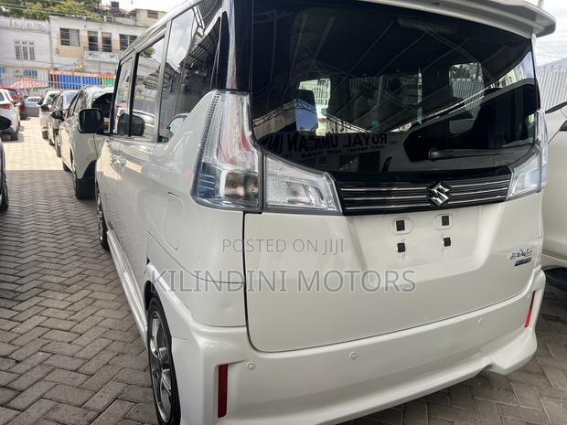 Suzuki Solio 2019 White