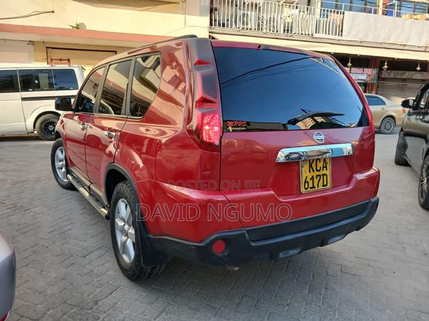 Nissan X-Trail 2005 Red