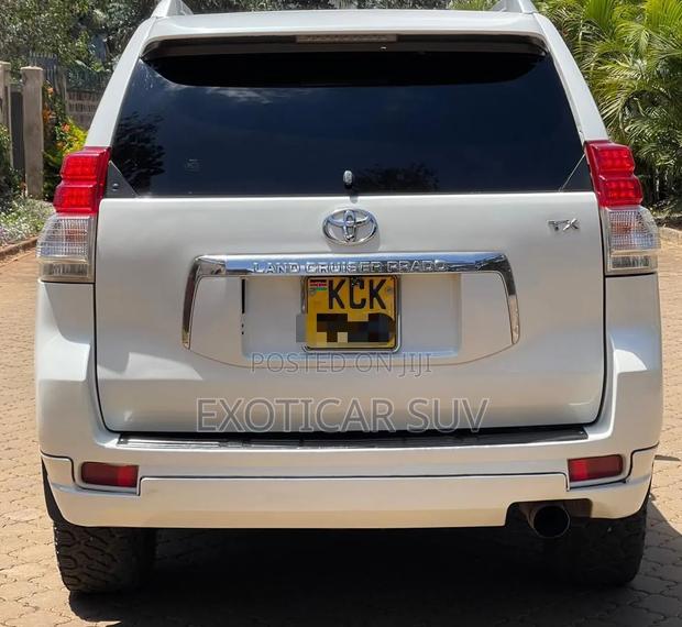 Toyota Land Cruiser Prado 2.7 i 2010 White