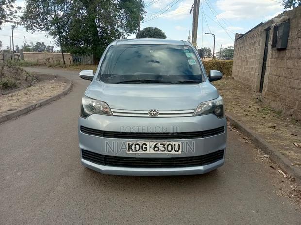Toyota Spade 2015 Blue