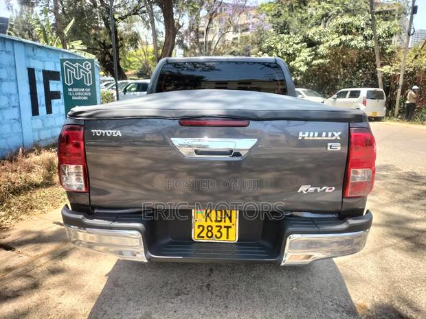 Toyota Hilux 2017 Black