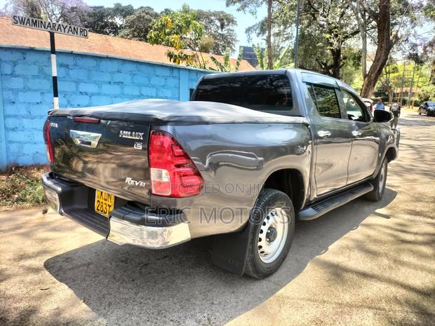 Toyota Hilux 2017 Black