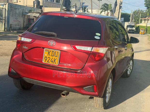 Toyota Vitz 2019 Red