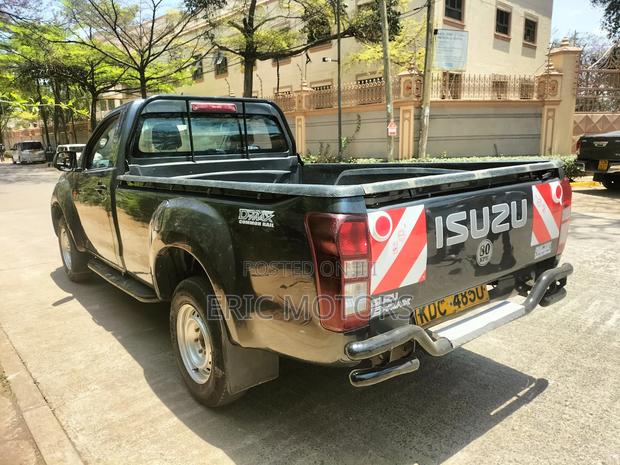 Isuzu D-MAX 2021 Black