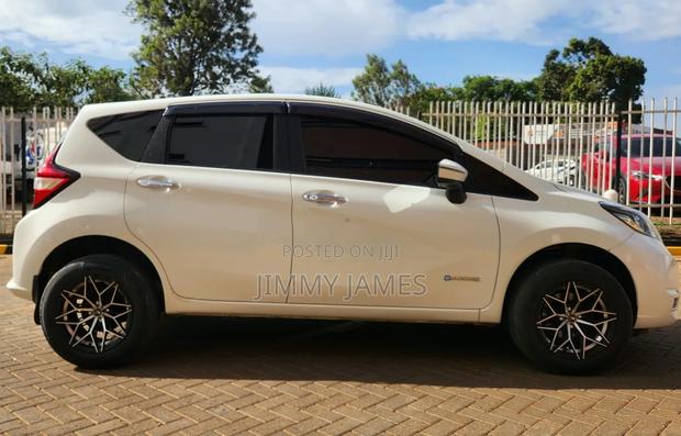 Nissan Note 2011 White