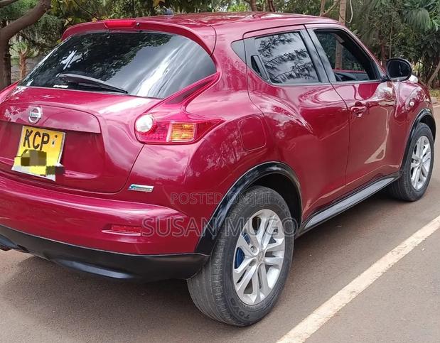 Nissan Juke 2011 Red