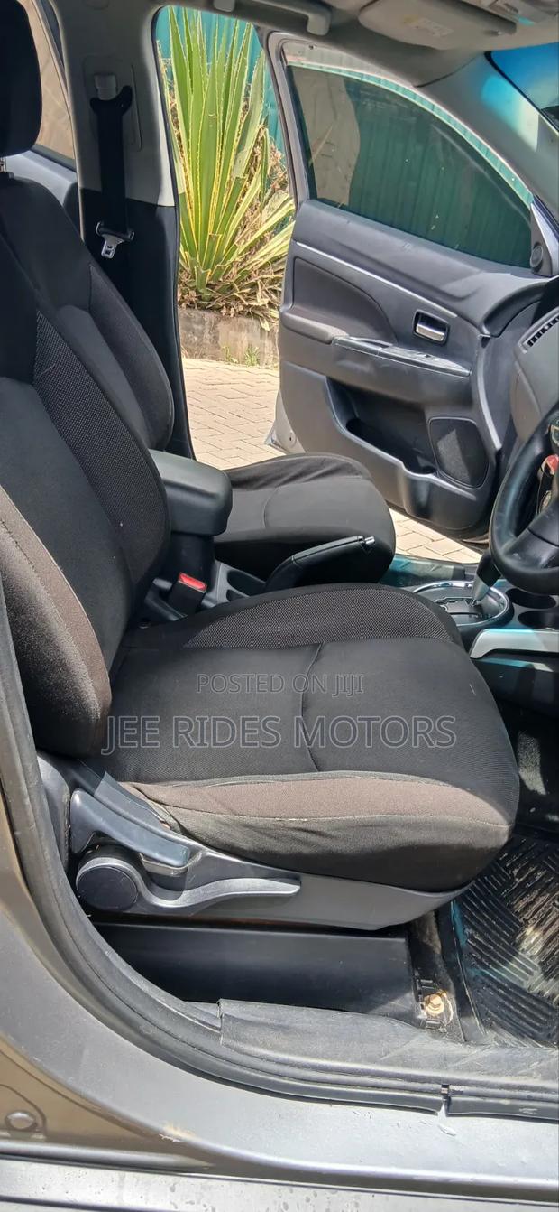 Mitsubishi RVR 2.0 2011 Gray