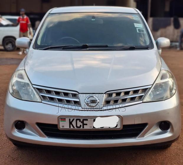 Nissan Tiida 2008 Silver