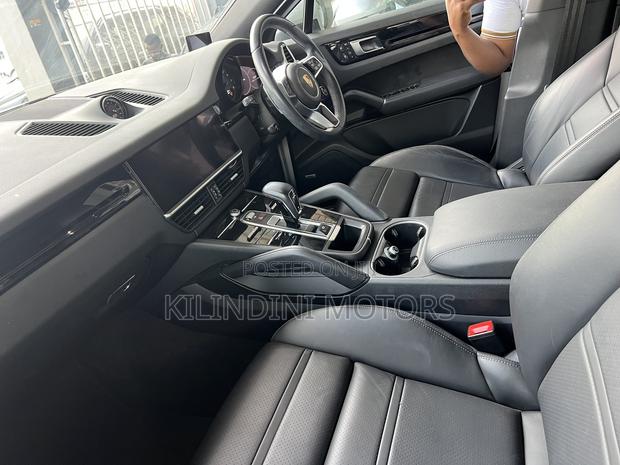 Porsche Cayenne 2020 White