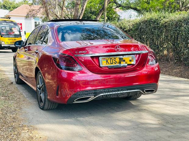 Mercedes-Benz C200 2019 Maroon