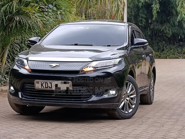 Toyota Harrier 2.0 2016 Black