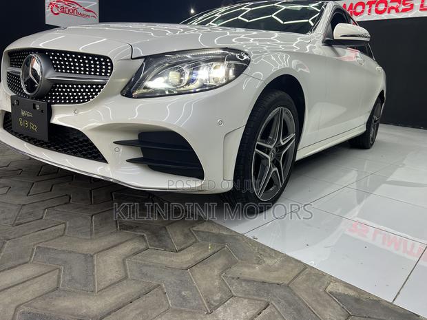 Mercedes-Benz C200 2019 Silver
