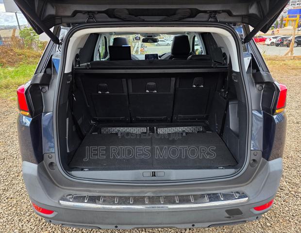 Peugeot 5008 1.6 BlueHDi 120 2019 Blue