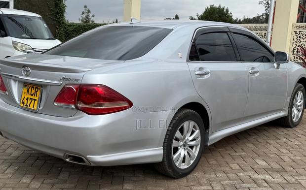 Toyota Crown 2012 Silver
