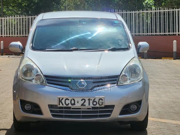 Nissan Note 2011 Silver
