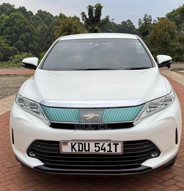 Toyota Harrier 2.0 2018 White